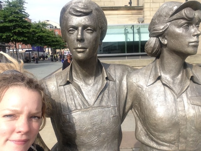 women-of-steel-close-up